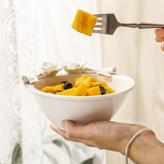 Rose‘s Secret Embossed Dinnerware