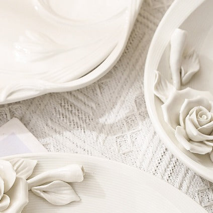 Rose‘s Secret Embossed Dinnerware