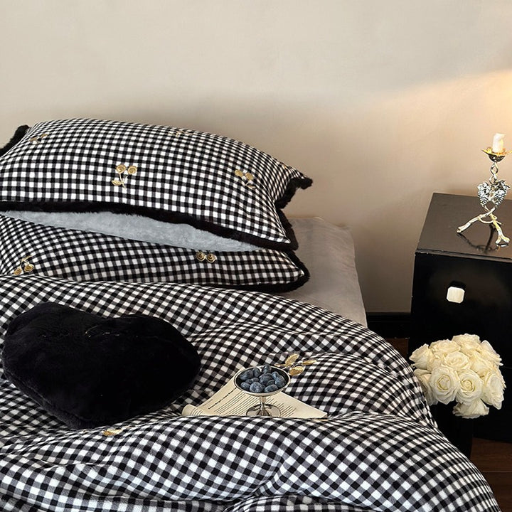 Warm Cherry Checkerboard Bedding Set