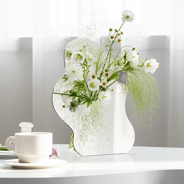 Soft Silhouette Vase