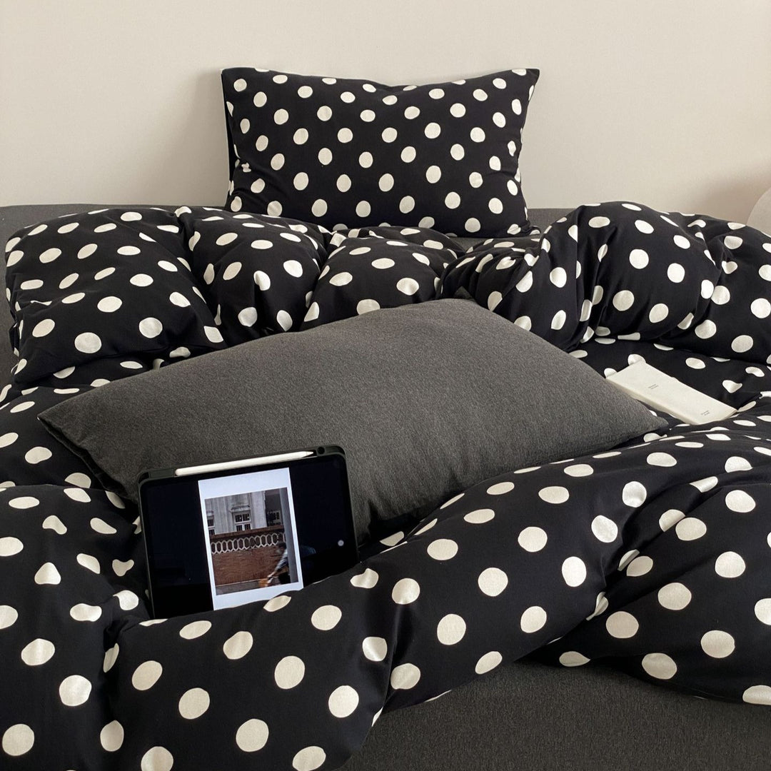 Retro Polka Dots Bedding Set