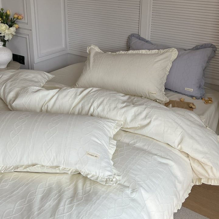 Simple Waving Bedding Set