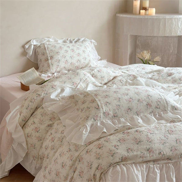 Soft Blooming Bedding Set