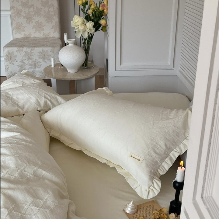 Simple Waving Bedding Set