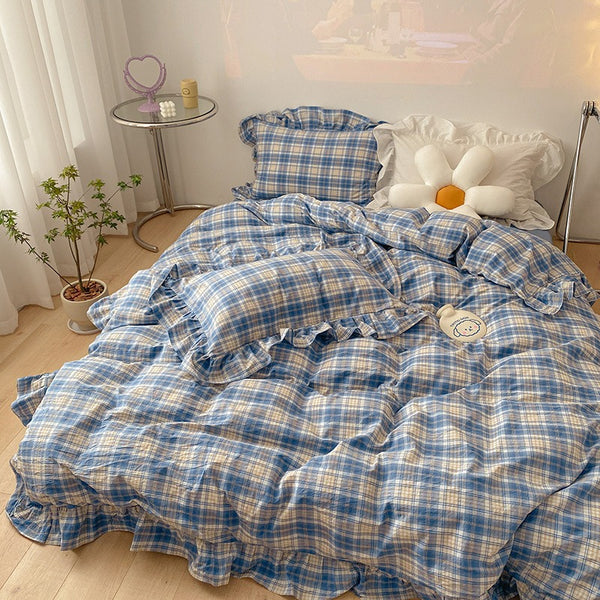 Soft Ruffled Checkered Bedding