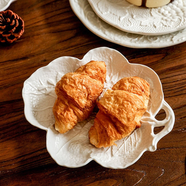 Snowy Leaf Harvest Plate