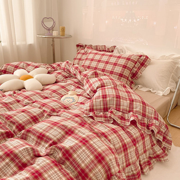Soft Ruffled Checkered Bedding