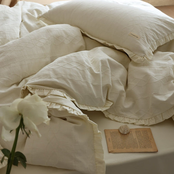 Simple Waving Bedding Set
