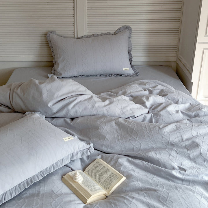 Simple Waving Bedding Set