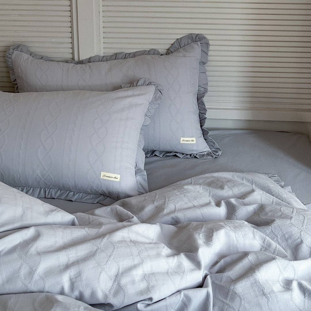 Simple Waving Bedding Set