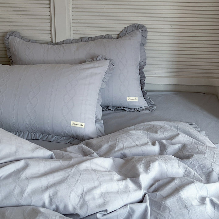 Simple Waving Bedding Set