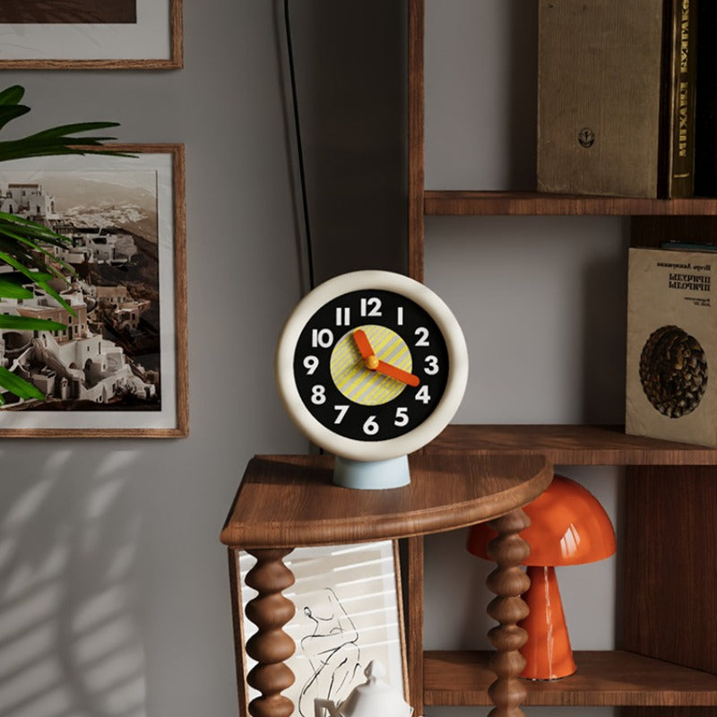 Retro Pop Desk Clock