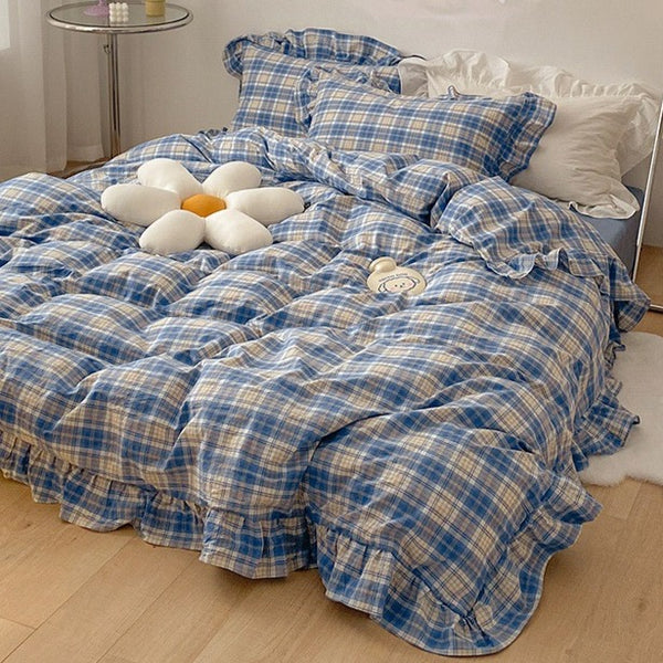 Soft Ruffled Checkered Bedding