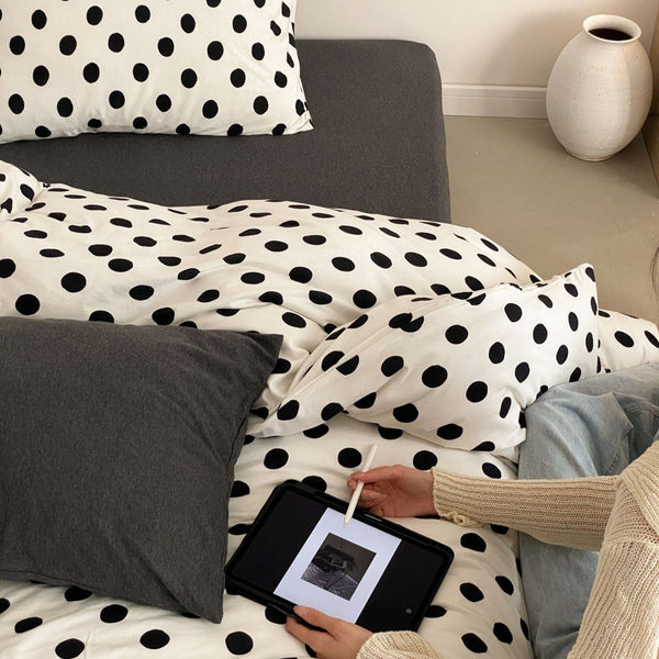 Retro Polka Dots Bedding Set