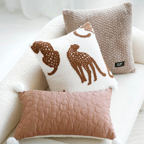 Spot-on Cheetah Cushion