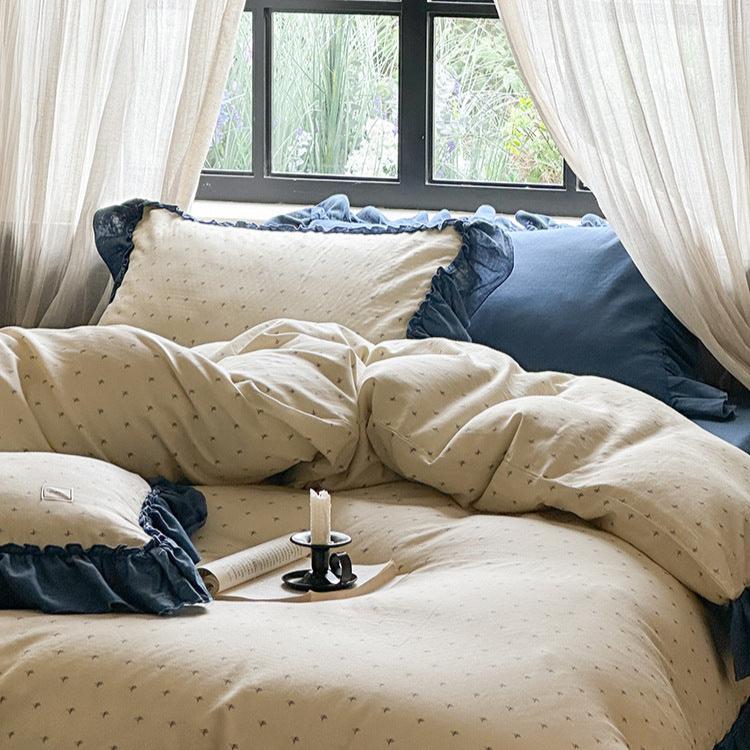 Vintage Ruffled Bedding Set