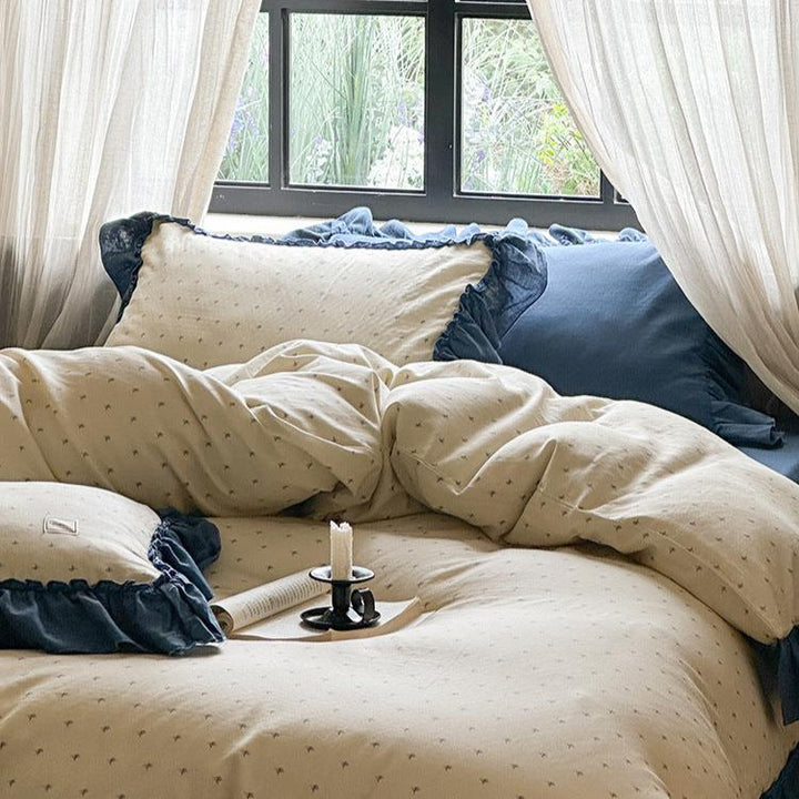 Vintage Ruffled Bedding Set
