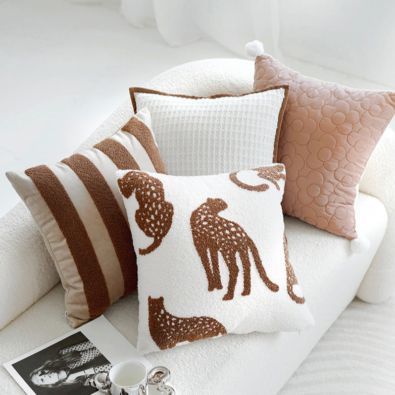 Spot-on Cheetah Cushion