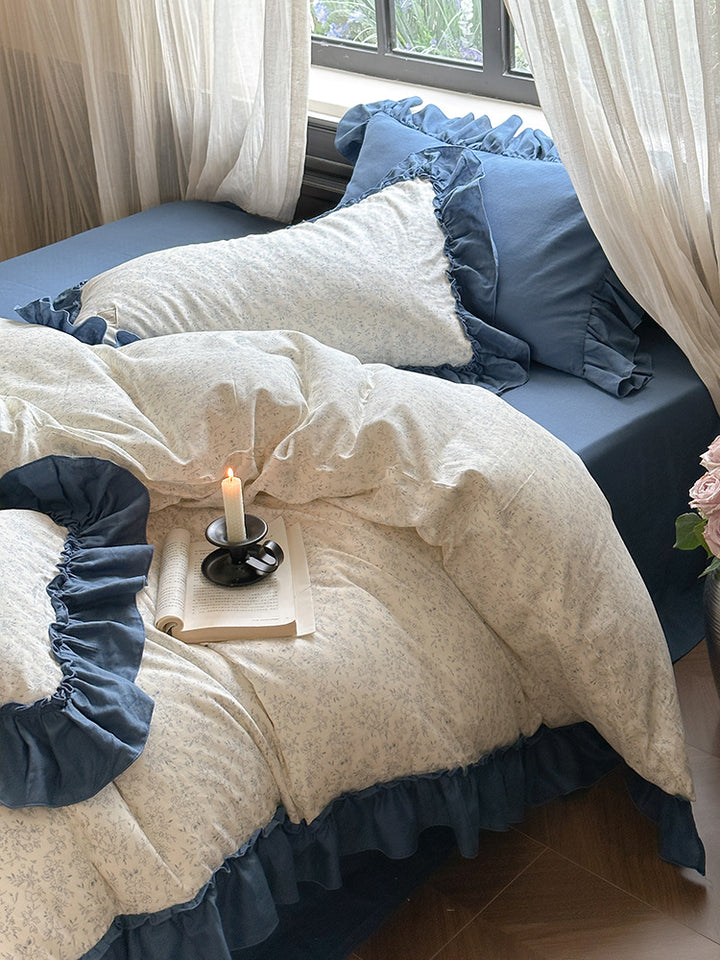 Vintage Ruffled Bedding Set