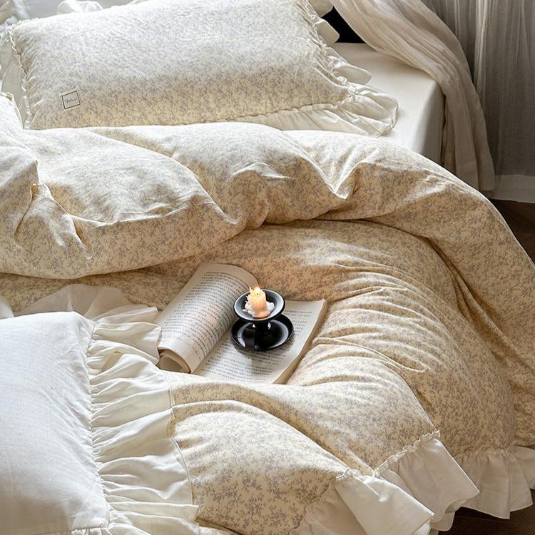 Vintage Ruffled Bedding Set