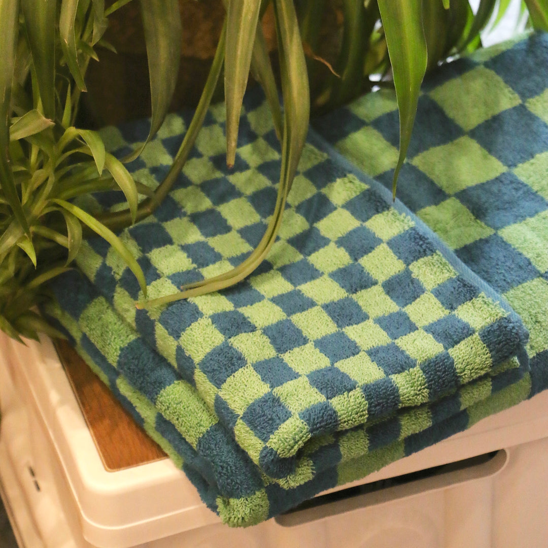 Peacock Checkerboard Towel