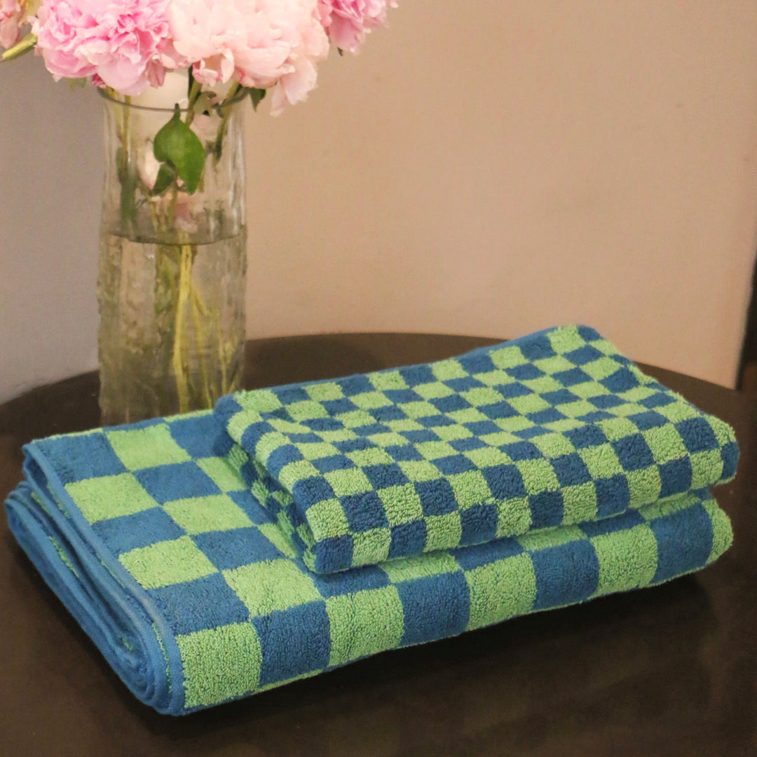 Peacock Checkerboard Towel