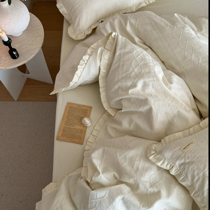 Simple Waving Bedding Set