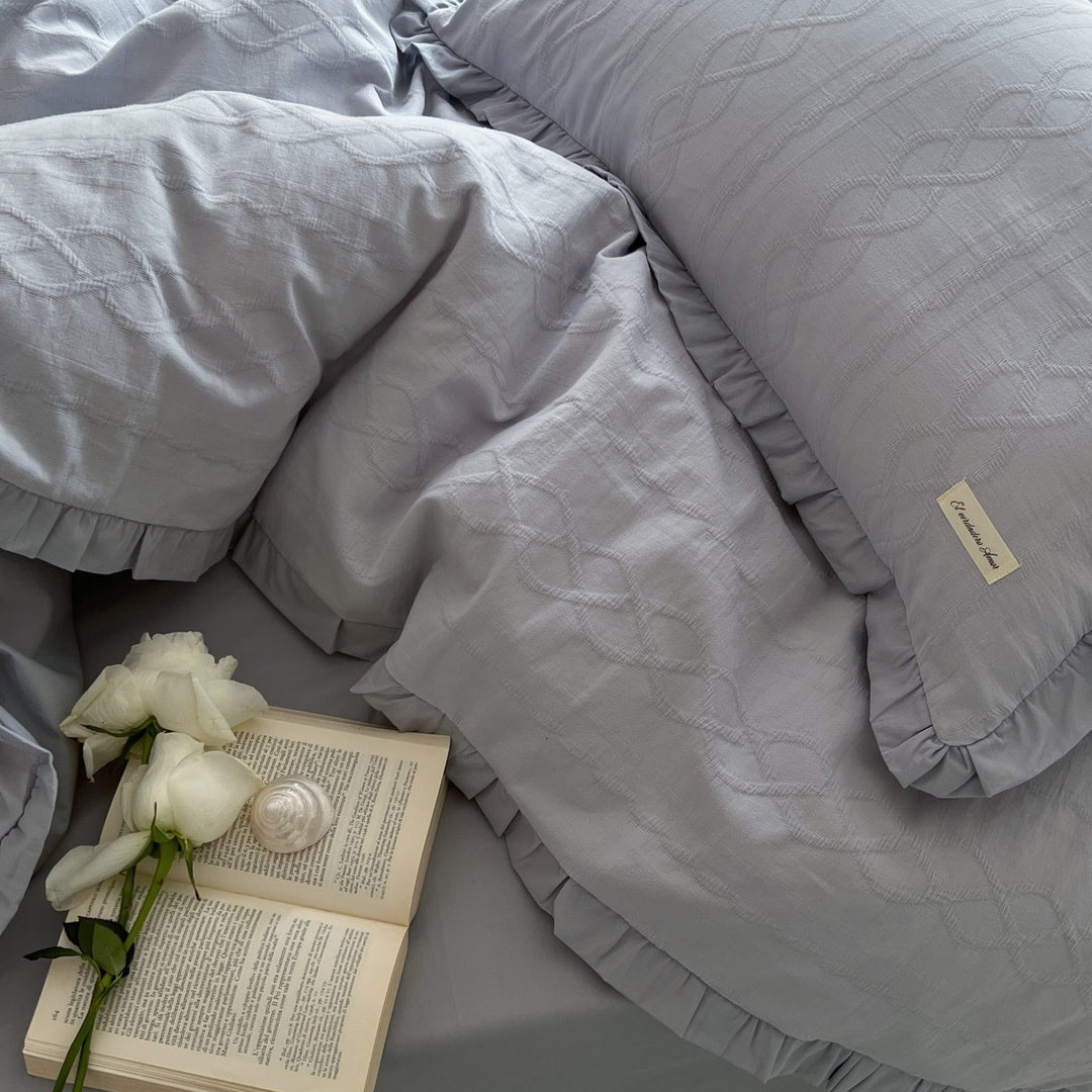 Simple Waving Bedding Set