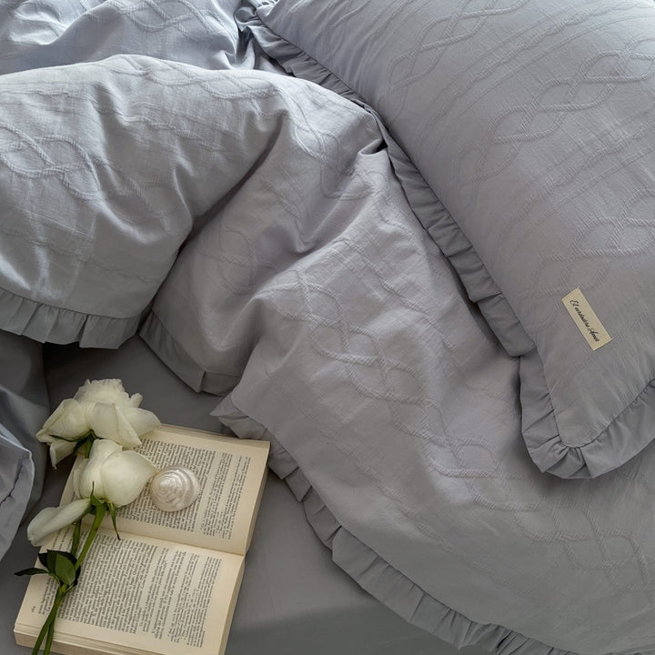 Simple Waving Bedding Set