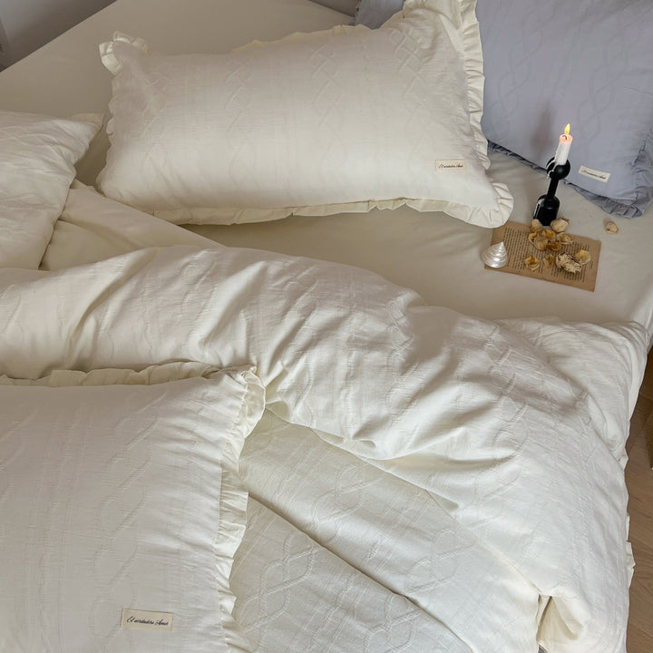 Simple Waving Bedding Set