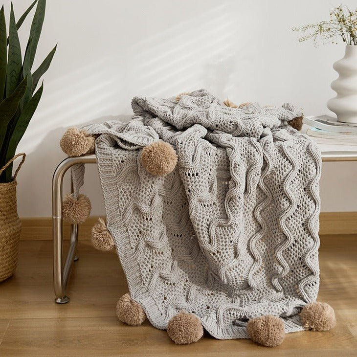 Pom Pom Weave Blanket -Throw- Delicors