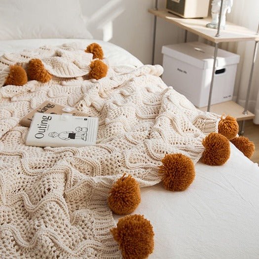 Pom Pom Weave Blanket -Throw- Delicors