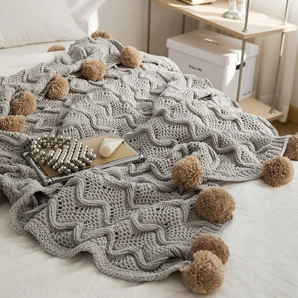 Pom Pom Weave Blanket -Throw- Delicors