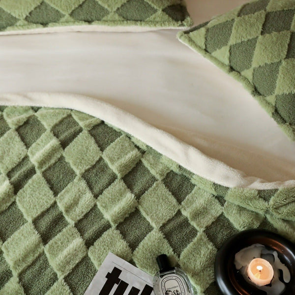 Queen of Diamonds Blanket Collection -Throw- Delicors