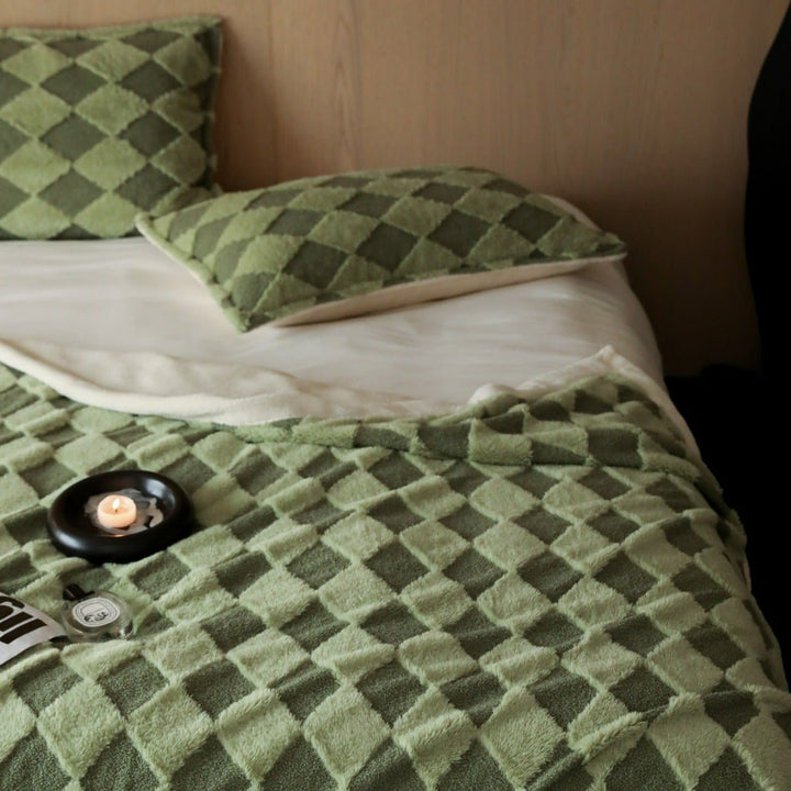 Queen of Diamonds Blanket Collection -Throw- Delicors