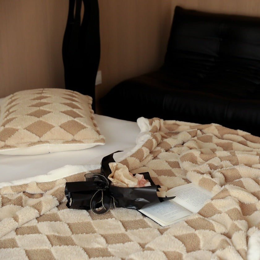 Queen of Diamonds Blanket Collection -Throw- Delicors