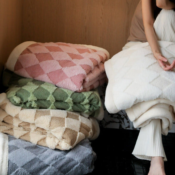 Queen of Diamonds Blanket Collection -Throw- Delicors