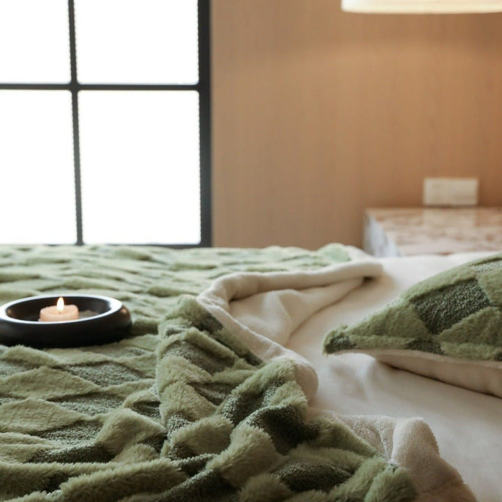 Queen of Diamonds Blanket Collection -Throw- Delicors