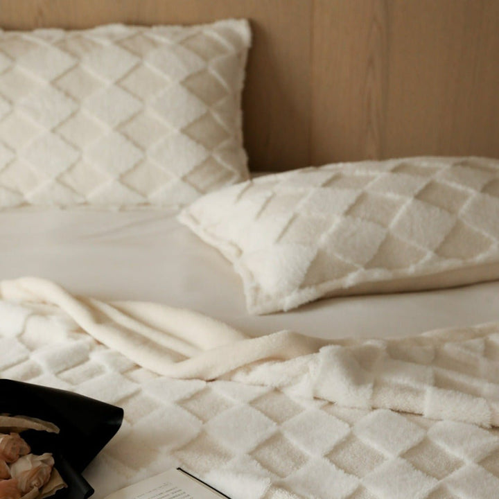 Queen of Diamonds Blanket Collection -Throw- Delicors