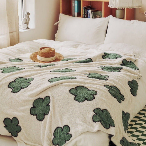 Simple Flower Blanket - Throw - Delicors