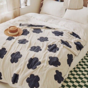 Simple Flower Blanket - Throw - Delicors