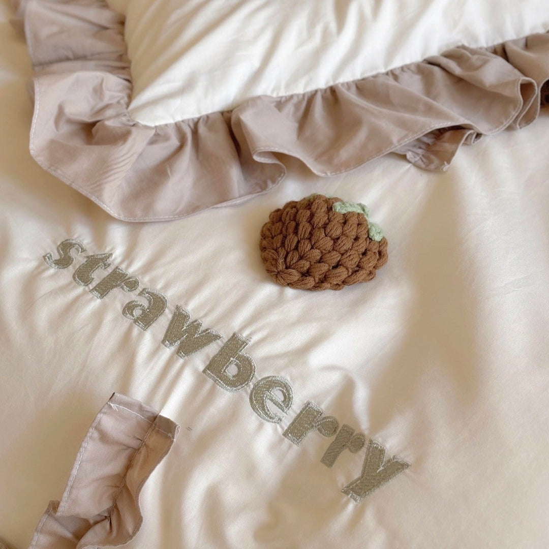 Strawberry Ruffles Bedding Set - Bedding - Delicors