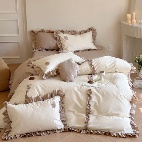 Strawberry Ruffles Bedding Set - Bedding - Delicors