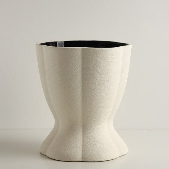 Tuber Rounds Ceramic Vase - Vase - Delicors