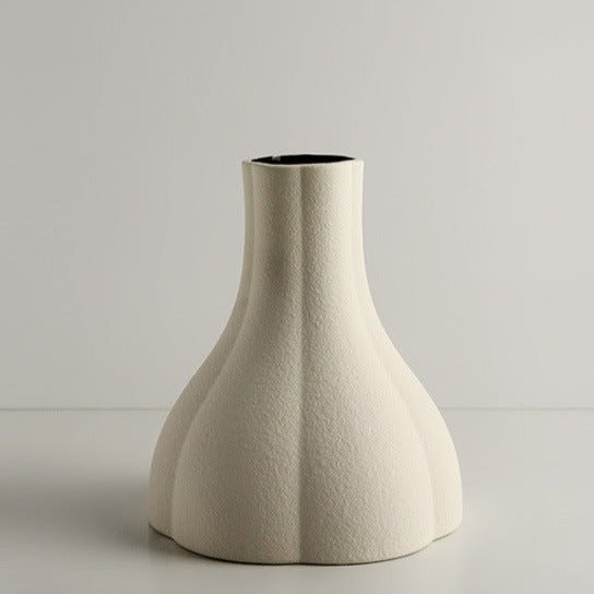 Tuber Rounds Ceramic Vase - Vase - Delicors