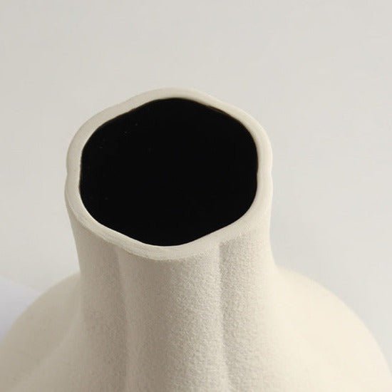 Tuber Rounds Ceramic Vase - Vase - Delicors