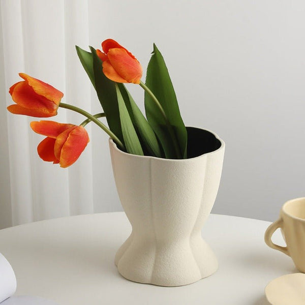 Tuber Rounds Ceramic Vase - Vase - Delicors