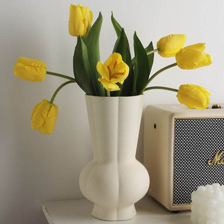 Tuber Rounds Ceramic Vase - Vase - Delicors