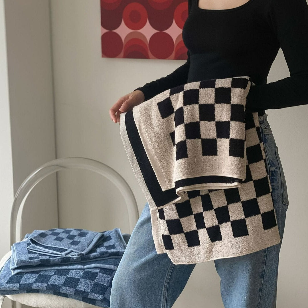 Checkered Plus Towel -Towel- Delicors