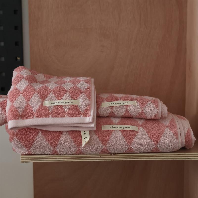 Classic Diamond Towel Collection -Towel- Delicors